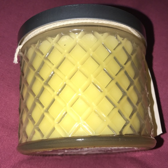 NWT Pier 1 Cuban Vanilla 6.8oz Candle - Picture 4 of 7